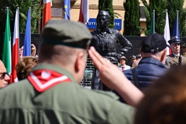 Państwowa delegacja oddała hołd generałowi Andersowi