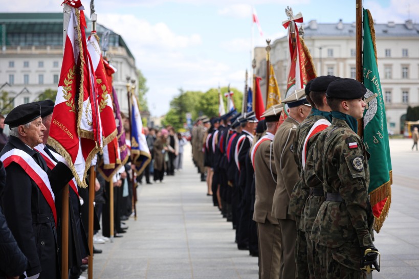 2025.05.08   dzien zwyciestwa przy grobie nieznanego zolnierza   2025.05.08   dzien zwyciestwa przy grobie nieznanego zolnierza