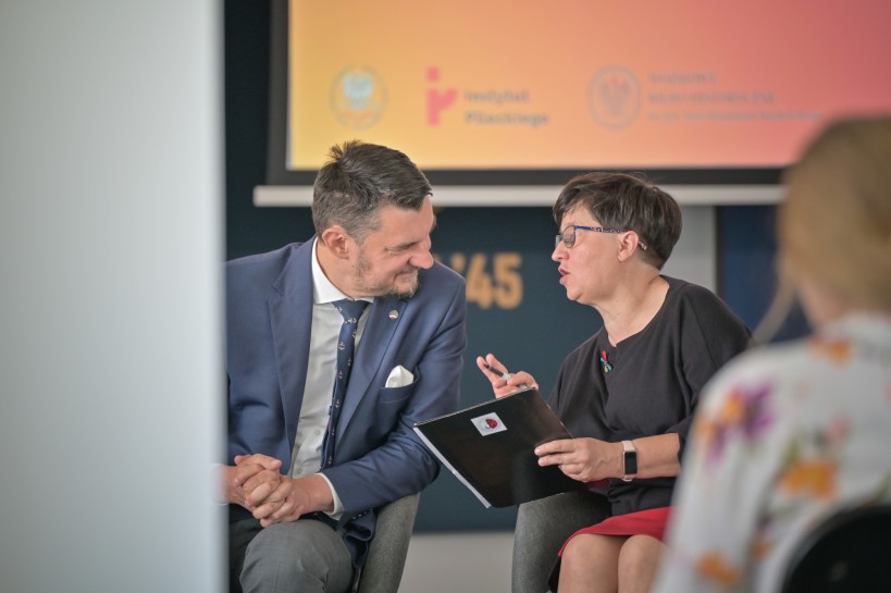 konferencja prawdziwe oblicza zakonczenia ii ws fot barbara jamrocha udskior konferencja prawdziwe oblicza zakonczenia ii ws fot barbara jamrocha udskior