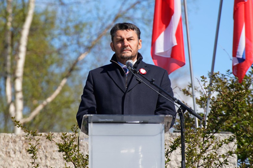 pomnik marynarzy orp grom  