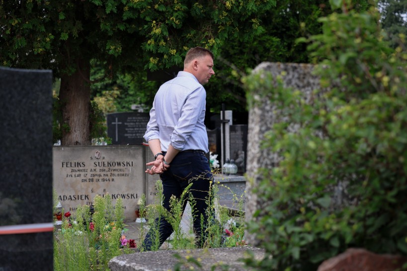 2025.07.28   porzadkowanie cmentarza wawrzyszewskiego   2025.07.28   porzadkowanie cmentarza wawrzyszewskiego