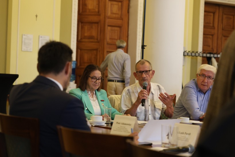 2025.09.03   spotkanie doa u wojewody mazowieckiego   2025.09.03   spotkanie doa u wojewody mazowieckiego