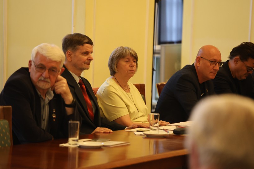 2025.09.03   spotkanie doa u wojewody mazowieckiego   2025.09.03   spotkanie doa u wojewody mazowieckiego