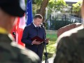 16.10   pomnik przy ambasadzie kanady