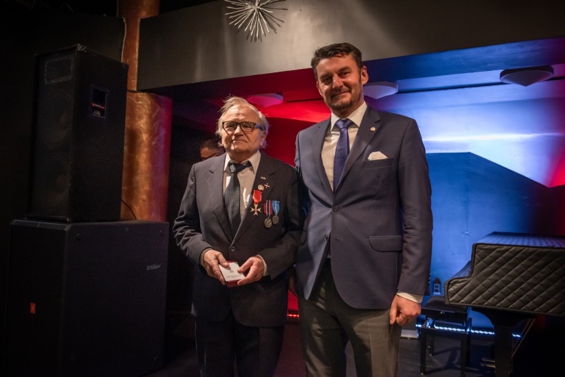 Wreczenie sztandaru Lubin fot. Barbara Jamrocha UdSKiOR 25 Wreczenie sztandaru Lubin fot. Barbara Jamrocha UdSKiOR 25