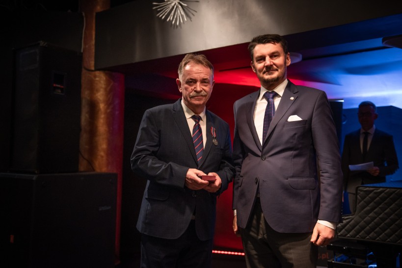 Wreczenie sztandaru Lubin fot. Barbara Jamrocha UdSKiOR 30 Wreczenie sztandaru Lubin fot. Barbara Jamrocha UdSKiOR 30