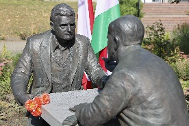 Pamięci Henryka Sławika i Józsefa Antalla Seniora 